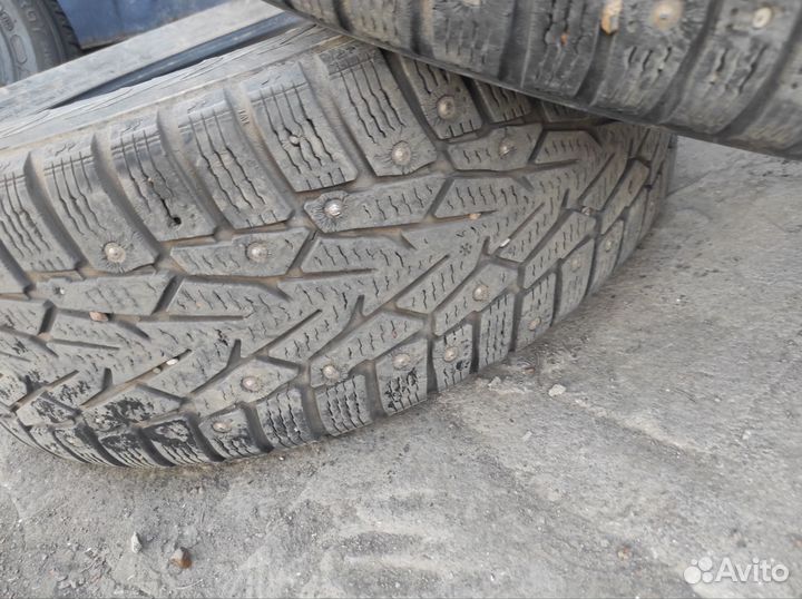 Nokian Tyres Hakkapeliitta 7 215/65 R16