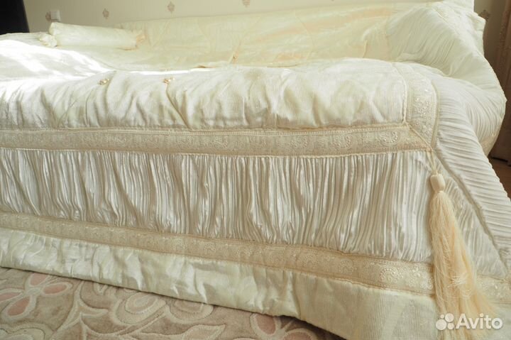 Покрывало на двухспальнюю кровать