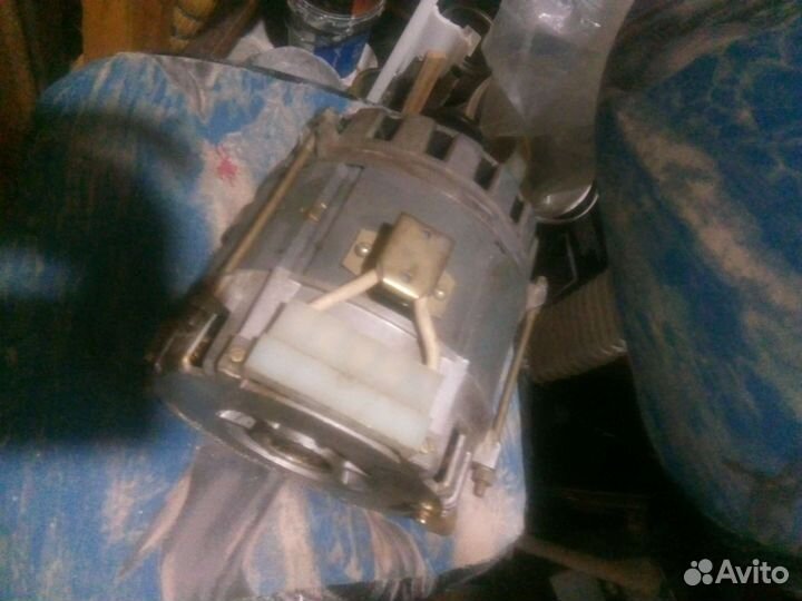 Двигататель стиральной машины