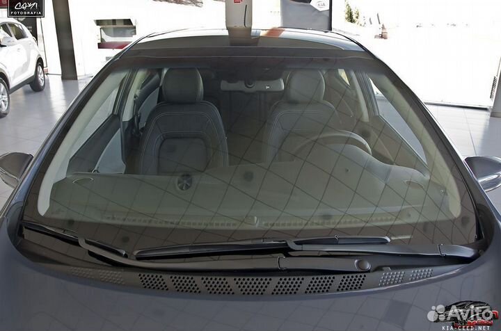 Лобовое стекло Kia Ceed 2