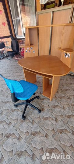 Угловой компьютерный стол бу