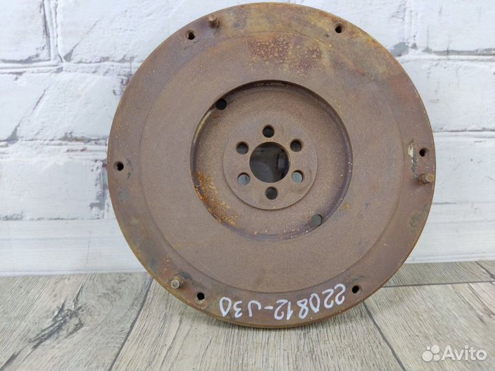 Маховик Carina E