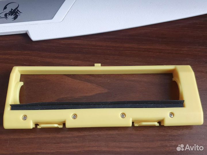 Крышка от робота-пылесоса