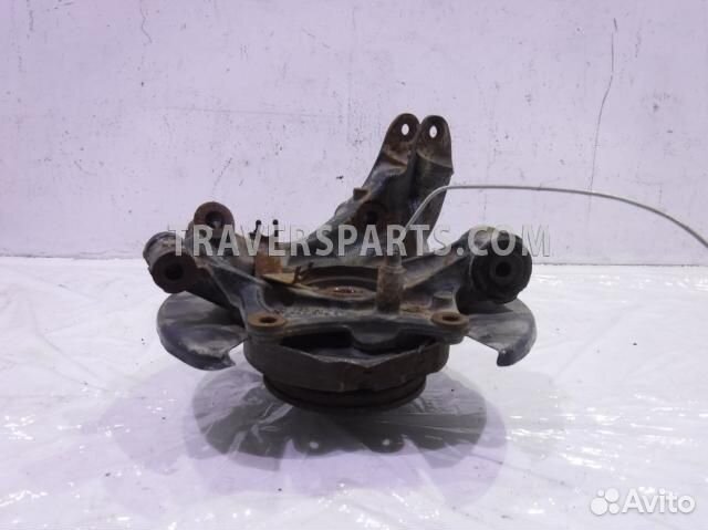 Кулак задний правый