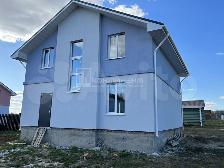 Коттедж 138 м² на участке 6 сот.