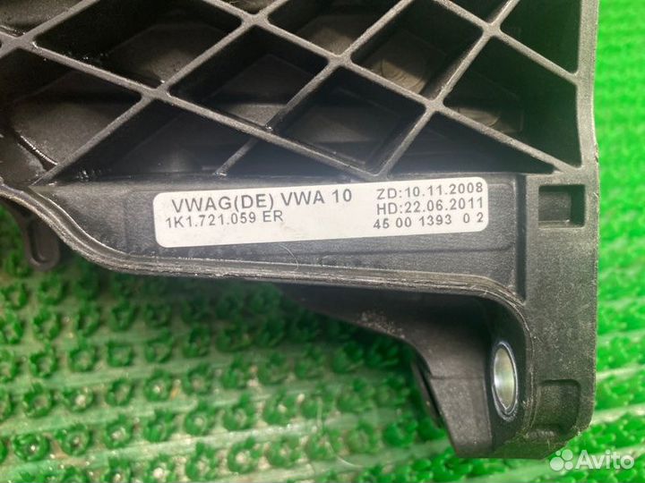 Педаль сцепления Volkswagen Golf Plus 5 caxa 2012