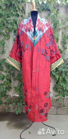 Узбекский халат из сюзане и иката. Кимоно