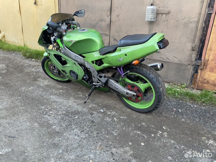 Kawasaki zxr400