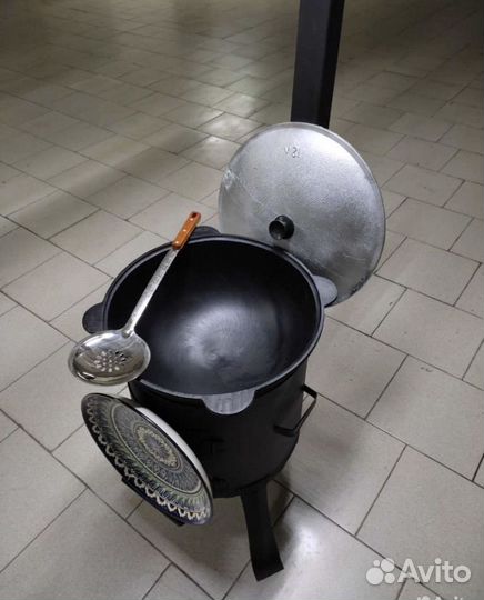 Казан чугунный 8 литров комплект