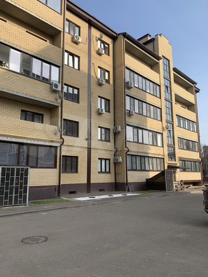 3-к. квартира, 96,5 м², 1/5 эт.