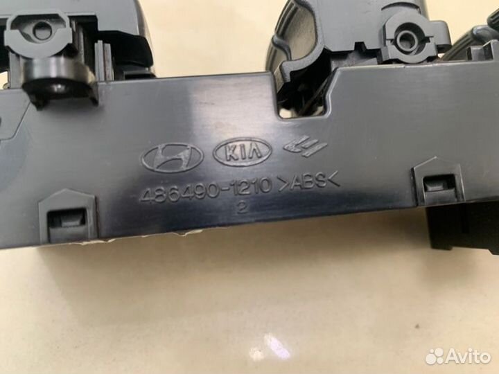 Блок управый стеклоподъемниками Kia Soul G4FG 2012