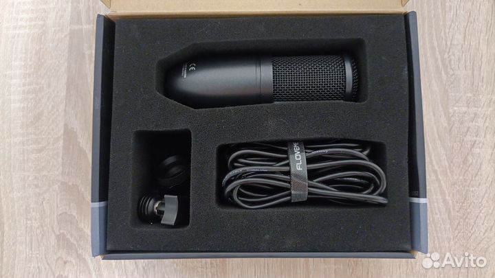 Студийный микрофон AKG Perception 120 USB