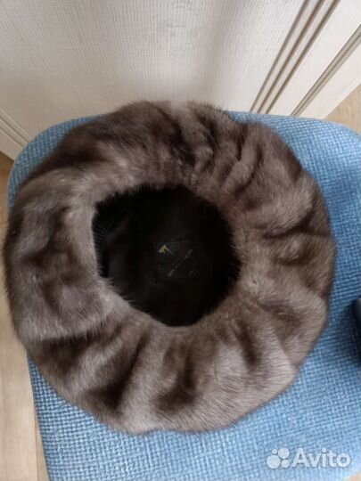 Шапка берет норковый