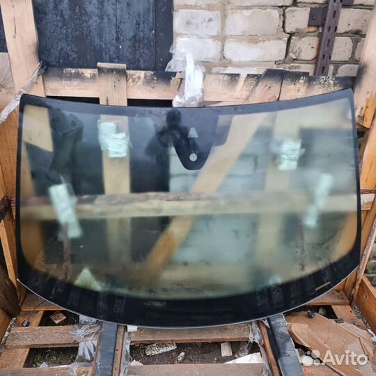 Лобовое стекло