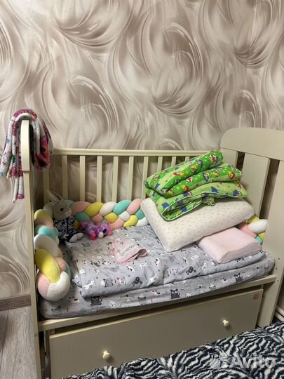 Детская кроватка