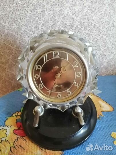 Настольные часы