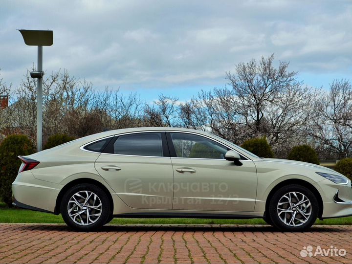 Hyundai Sonata 2.0 AT, 2022
