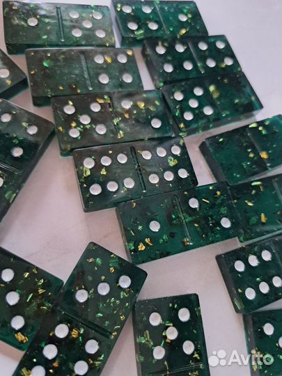 Домино из эпоксидной смолы