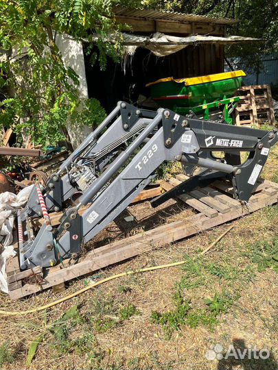 Фронтальный погрузчик 