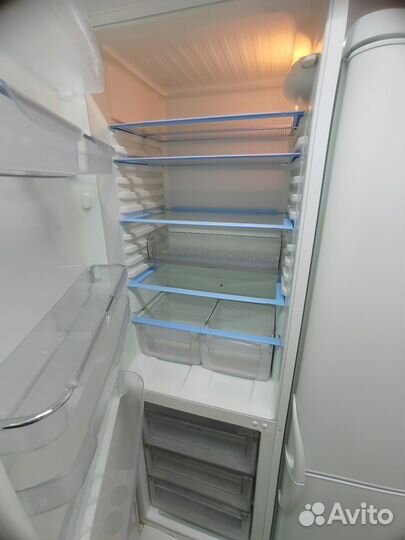 Холодильники LG ноуфрост,Атлант,Вирпул