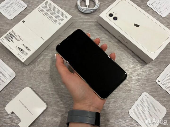 iPhone 11, 64 ГБ