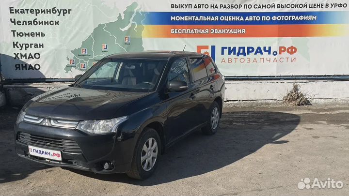 Замок двери задней правой Mitsubishi Outlander (GF