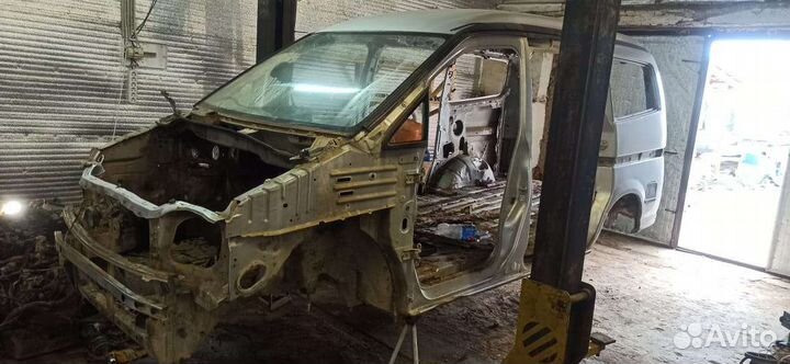 Кузов по частям Ниссан Серена с24