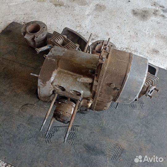 Двигатель Днепр 12V