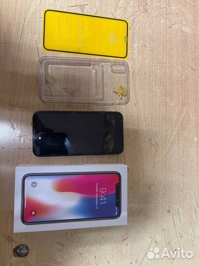 iPhone X, 64 ГБ