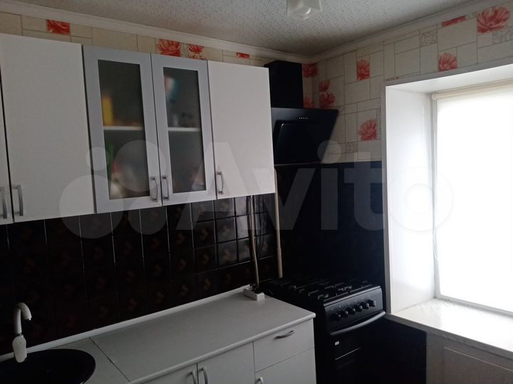 2-к. квартира, 45 м², 3/3 эт.