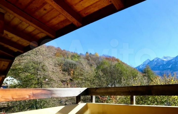 Дом 270 м² на участке 14 сот.