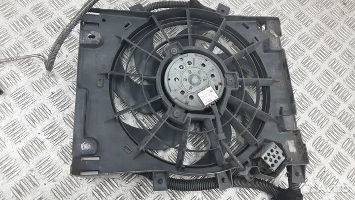 Вентилятор радиатора кондиционера Опель Астра H