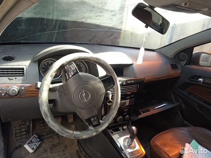 Opel Astra 1.6 AT, 2008, 300 000 км