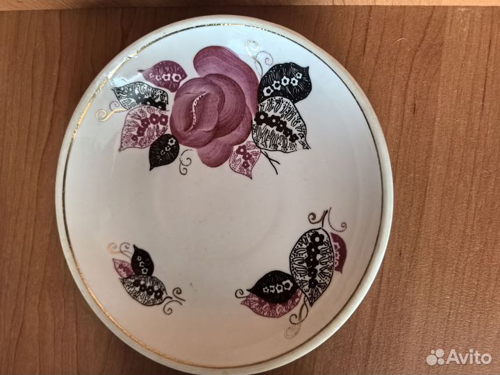 Чайный сервиз с молочником