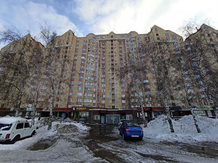 Машиноместо, 27 м²