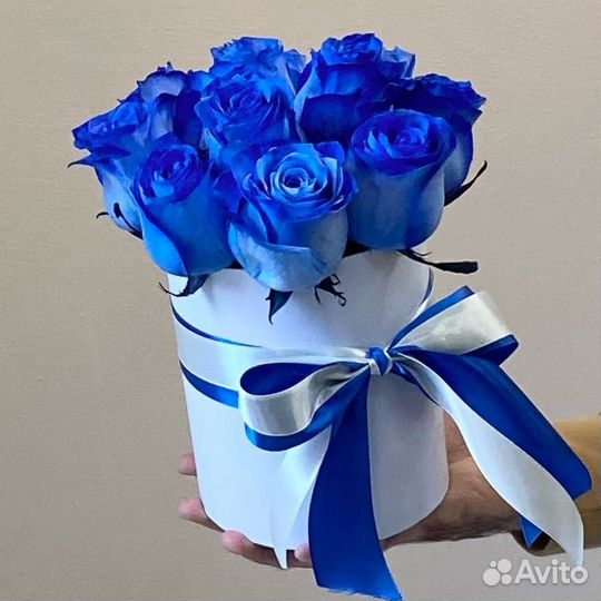 Коробочка с синими розами. Цветы. Букет