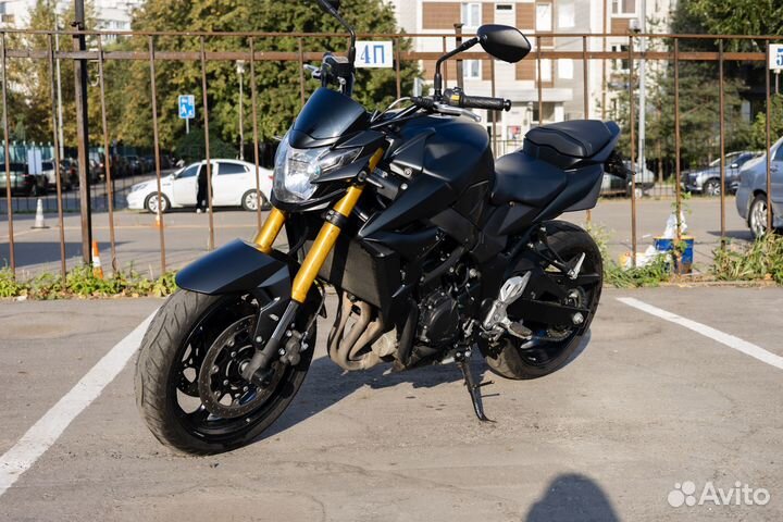 Suzuki GSX - S750