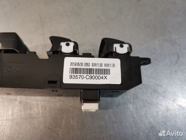 Блок управления стеклоподъемниками Hyundai Creta