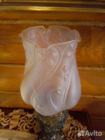 Плафон старинный большой матовый с лебедем