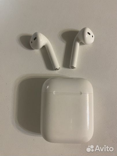 Беспроводные наушники apple airpods