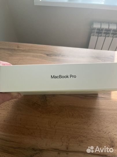 Коробка от Apple MacBook Pro