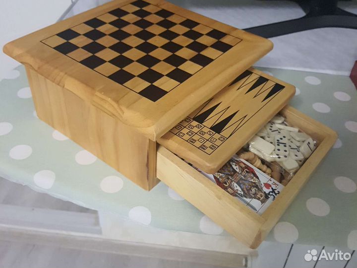 Настольная игра 4 в 1 + домино и карты нарды