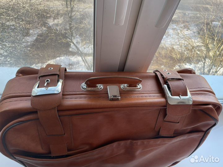 Кожаный чемодан СССР новый