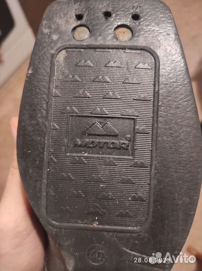 Лыжные ботинки классические