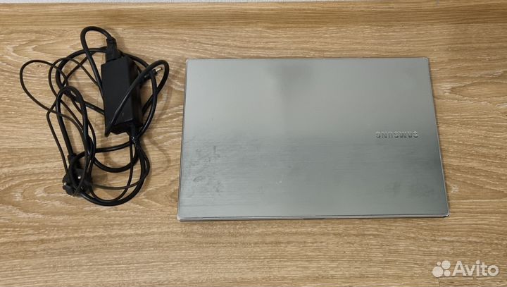 Антикризисный ноутбук Samsung 15.6