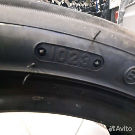 Triangle TH201 215/50 R17 95Y