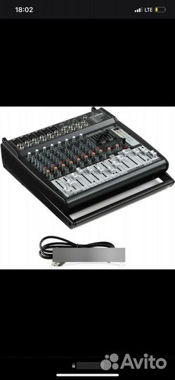 Микшерный пульт behringer