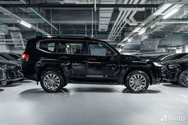 Toyota Land Cruiser 3.5 AT, 2023, 3 км