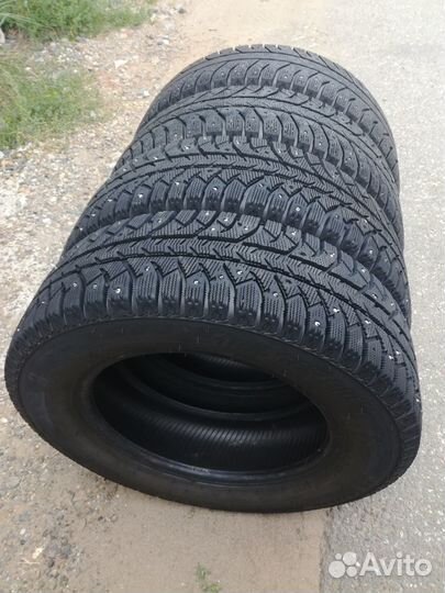 Bridgestone Ice Cruiser 7000S 175/70 R14