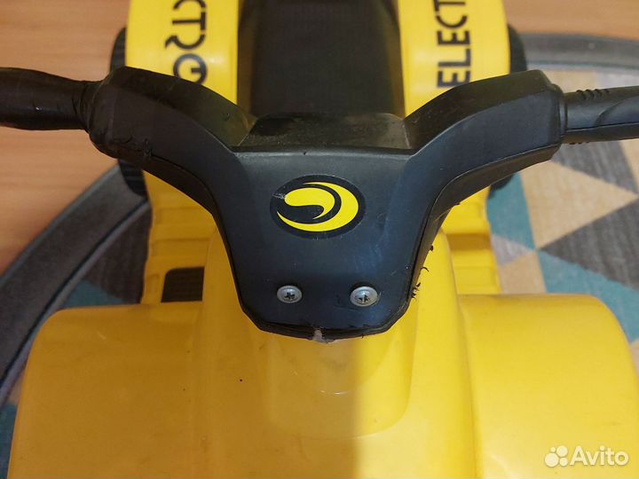 Детский электромобиль бу